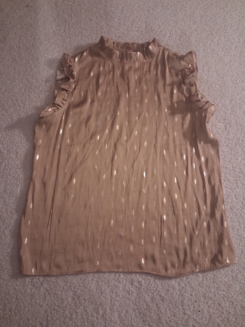 Metallic Dot Ruffle Neck Camisole in Tan/Gold